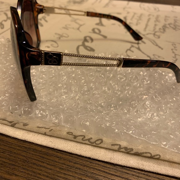 Jessica SIMPSON Tortoise Shell, sunglasses.. NWNT - Picture 4 of 11